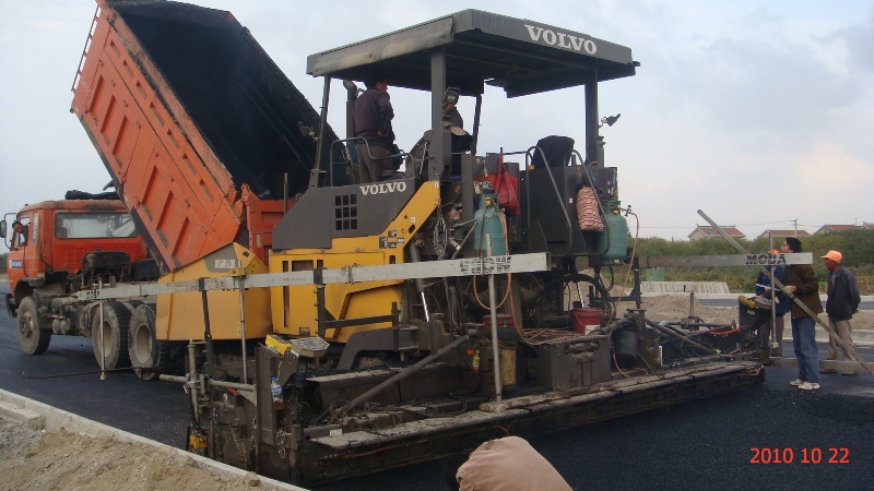 1705298759601636.jpg ecf00e7c7845f542a061cf418245282c_D16%E5%B2%A9%E6%B2%A5%E9%9D%92%E6%B7%B7%E5%90%88%E6%96%99%E8%A3%85%E5%85%A5%E9%93%BA%E8%AE%BE%E8%A3%85%E7%BD%AE-b.jpg